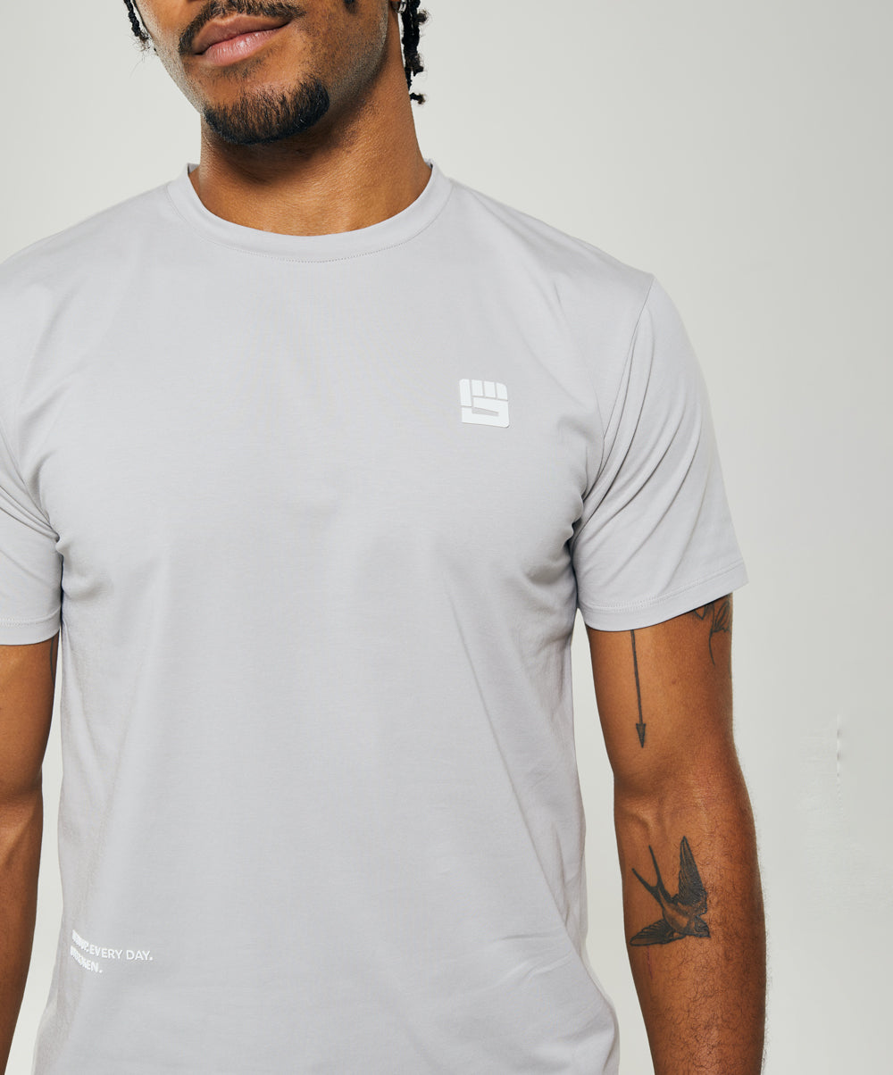 FEINT Performance Tee in Smoke