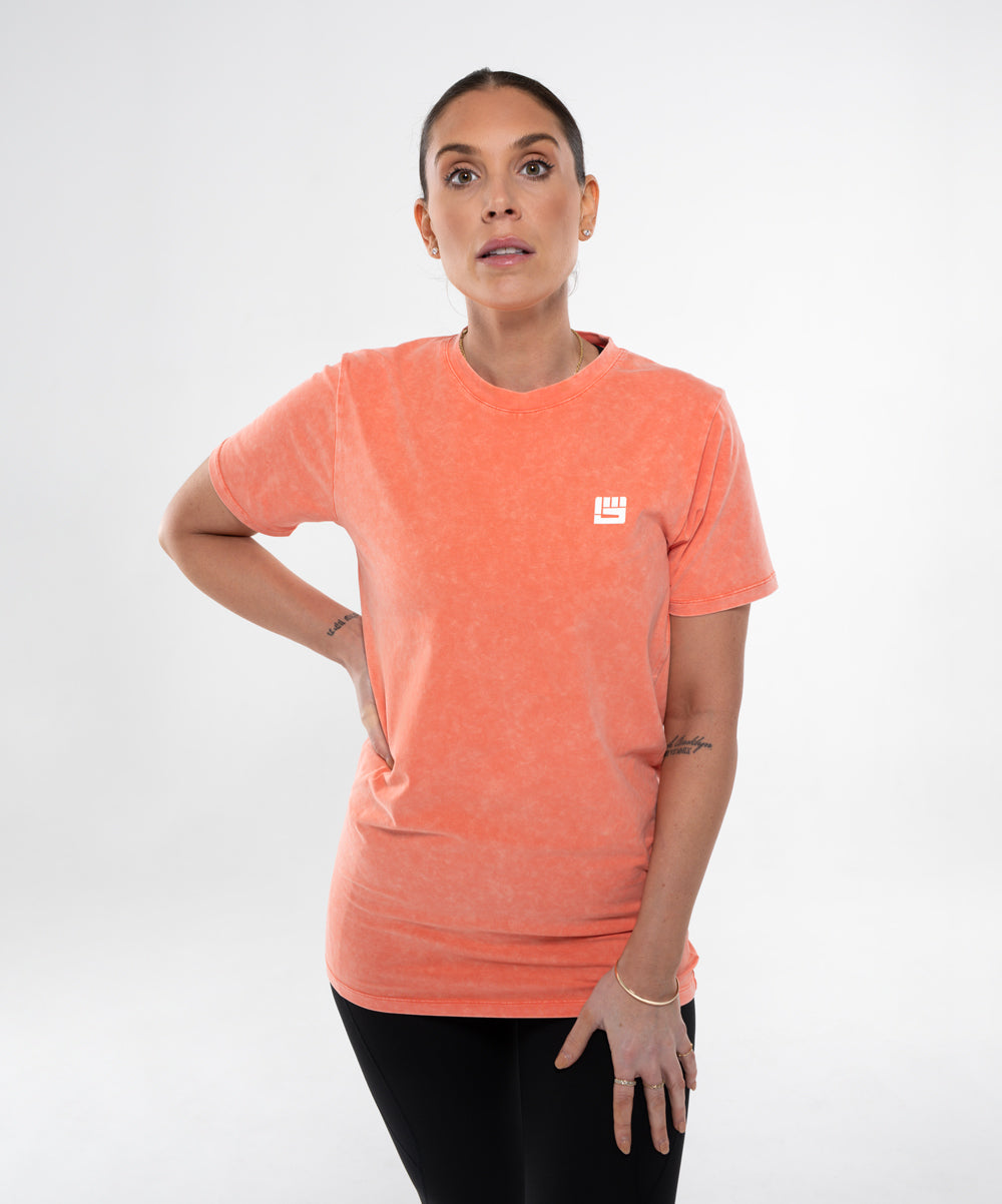 TURN UP Performance Tee in Coral Wash
