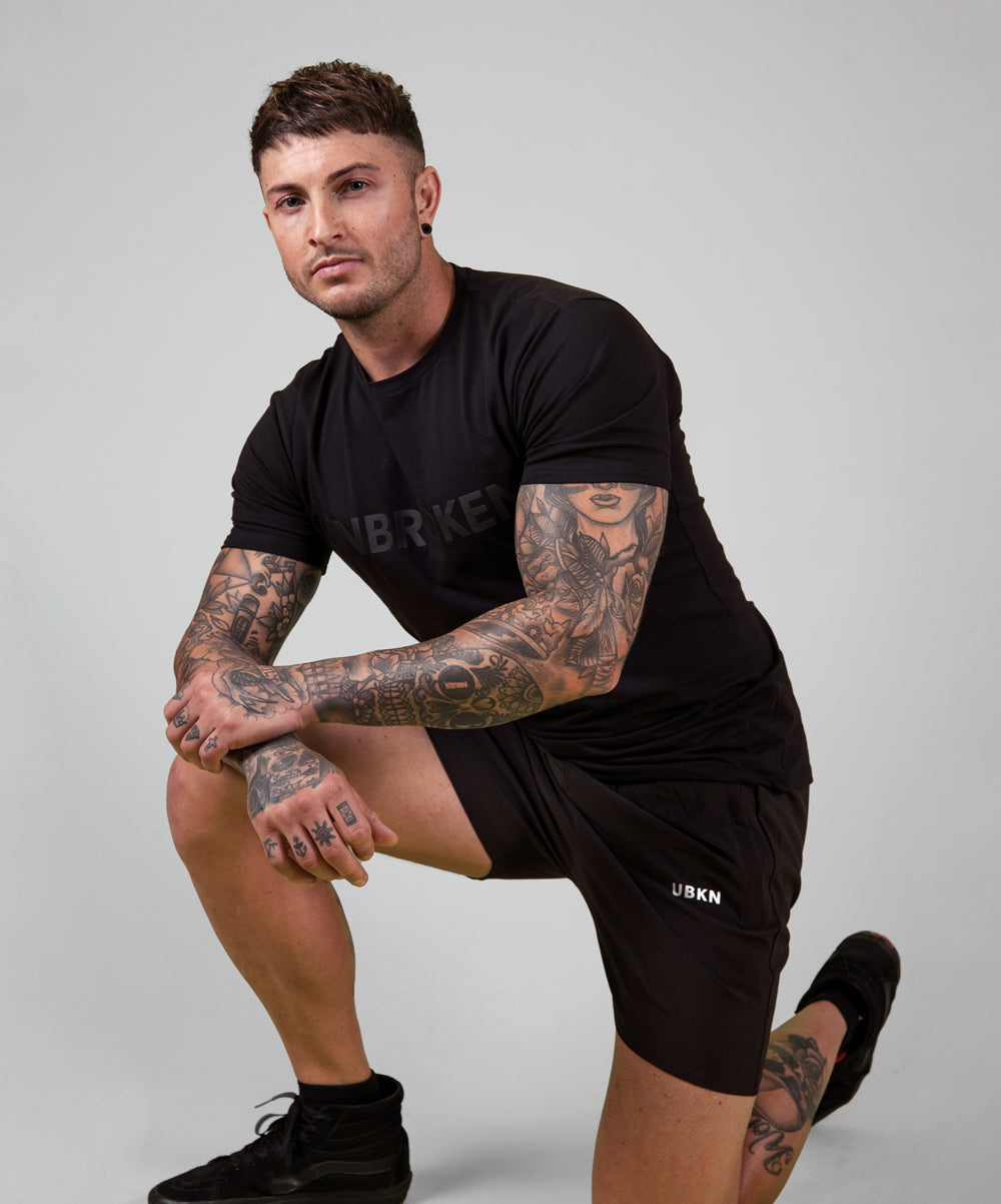 D1 Short in Black