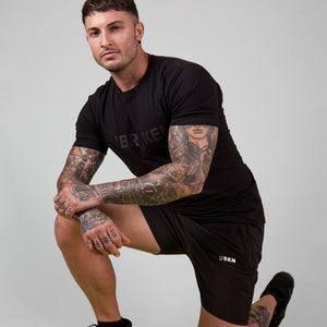 D1 Short in Black