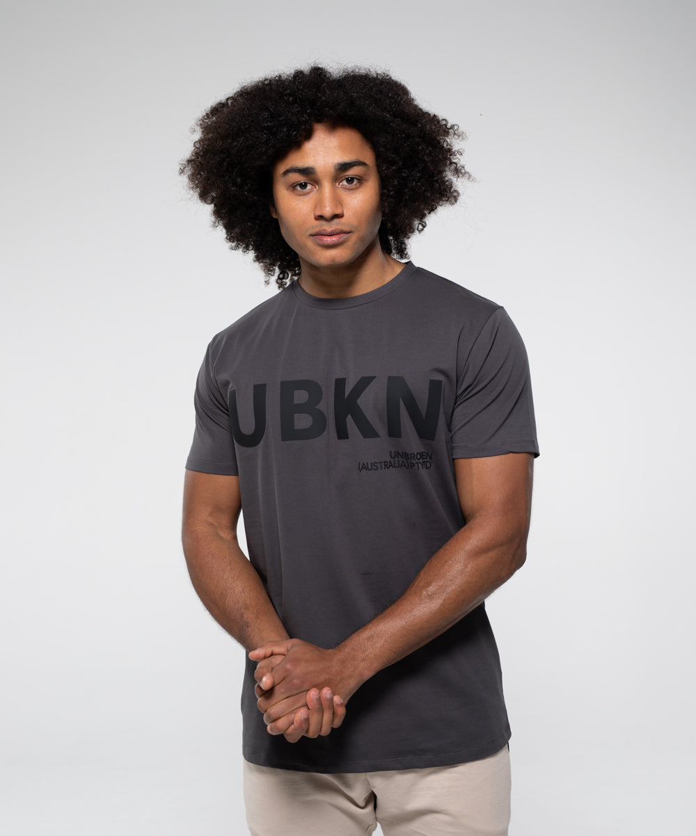 ENERGY Performance Tee in Charcoal