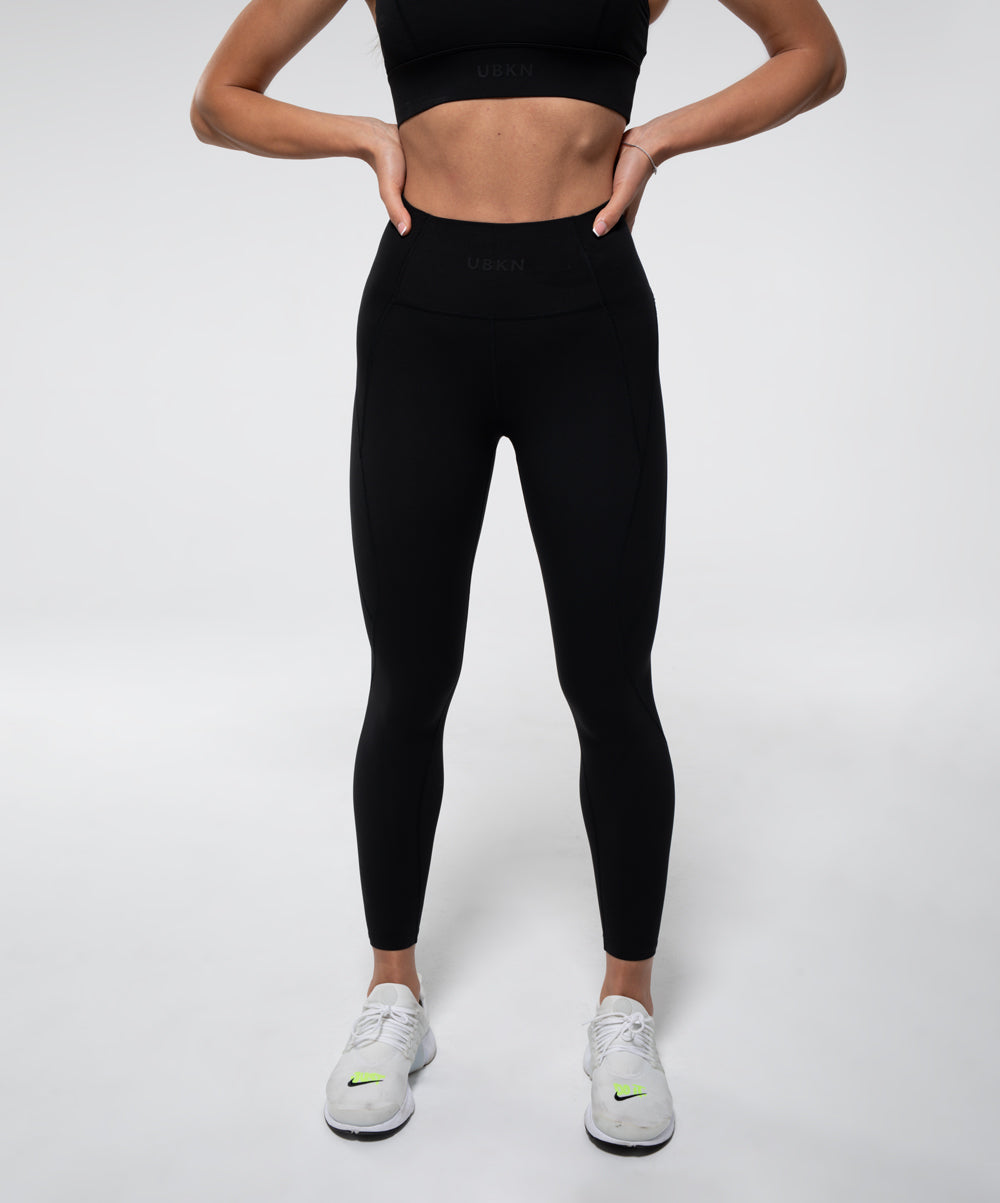 FIERCE 7/8 Legging in Black