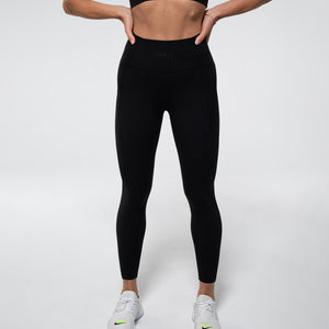 FIERCE 7/8 Legging in Black