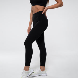 FIERCE 7/8 Legging in Black