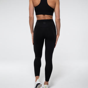 FIERCE 7/8 Legging in Black