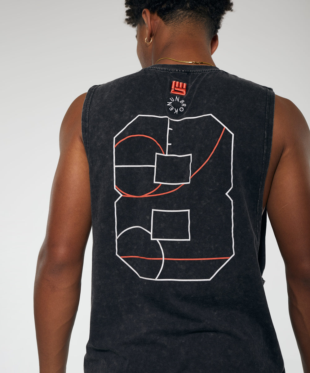 EIGHT Muscle Tank in Black Wash