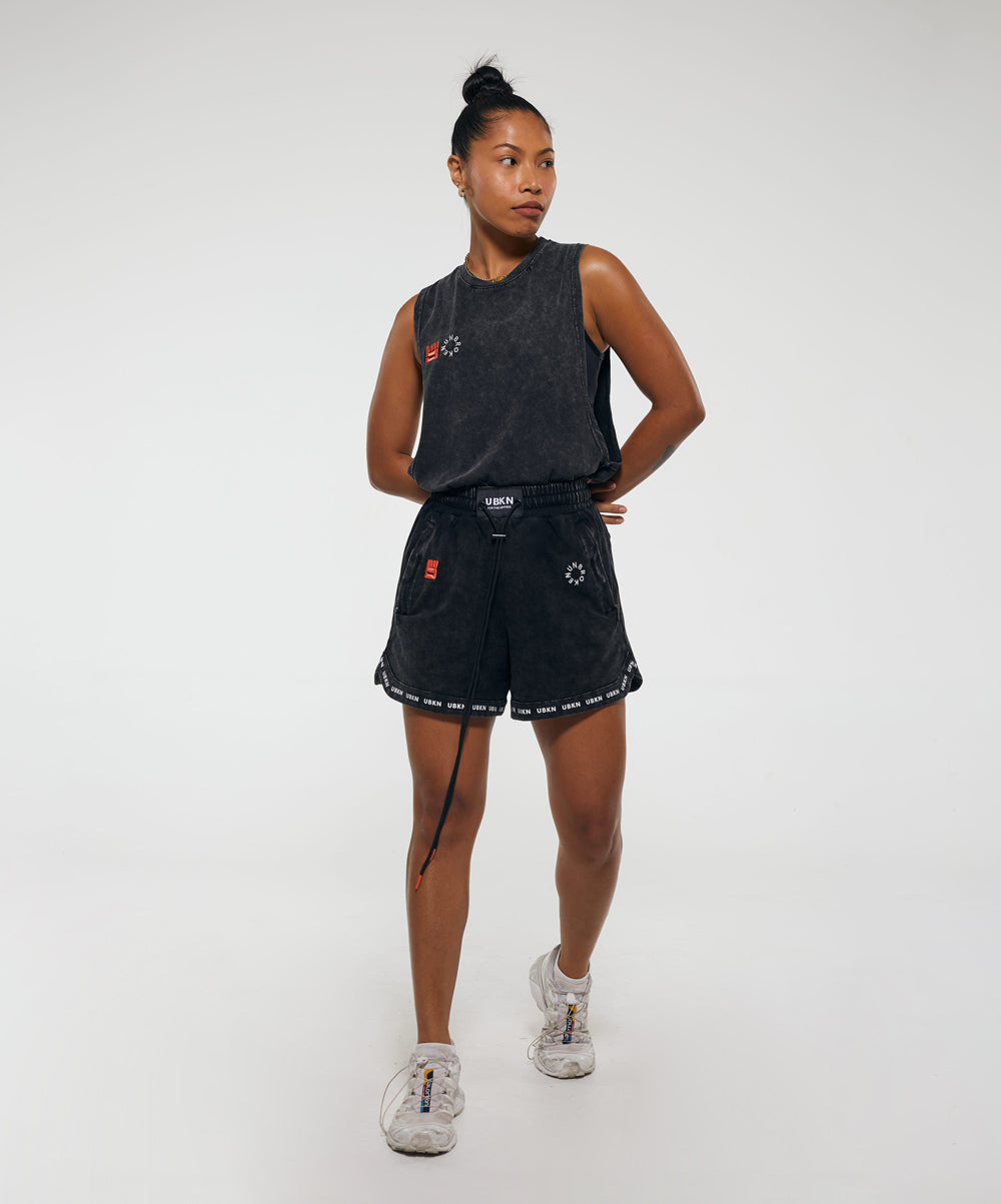 EIGHT Muscle Tank in Black Wash