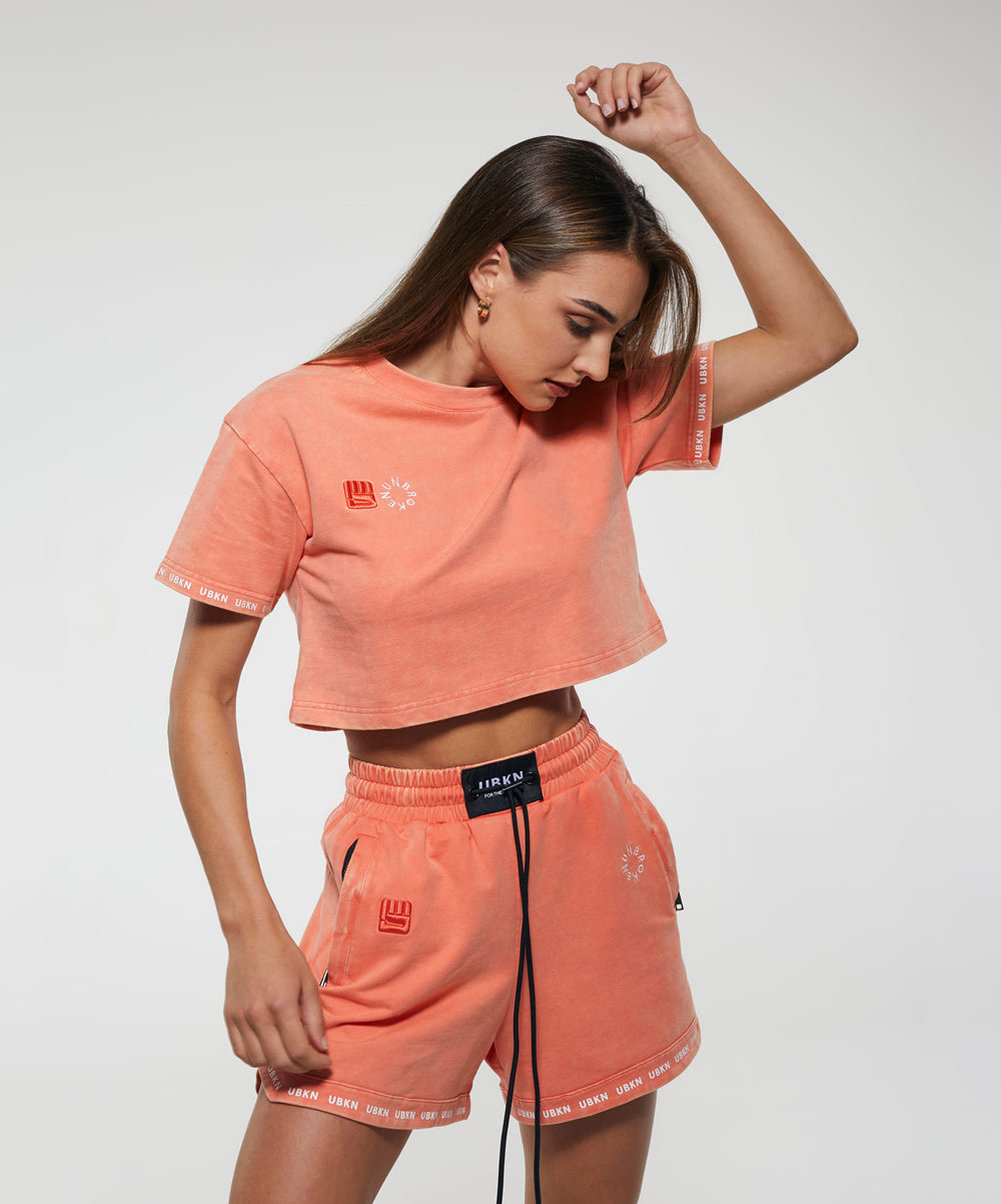 EIGHT Oversized Crop Tee in Coral Wash